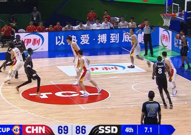 1693290450479061665.gif 赵继伟漏防三分,20分.gif