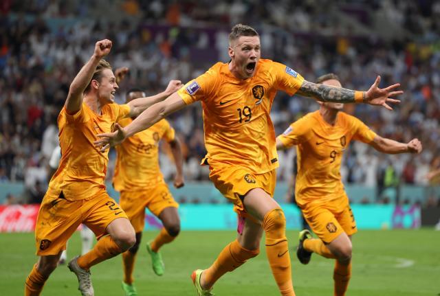 【人物】双响+绝平 草根中锋绝境爆发难改荷兰宿命